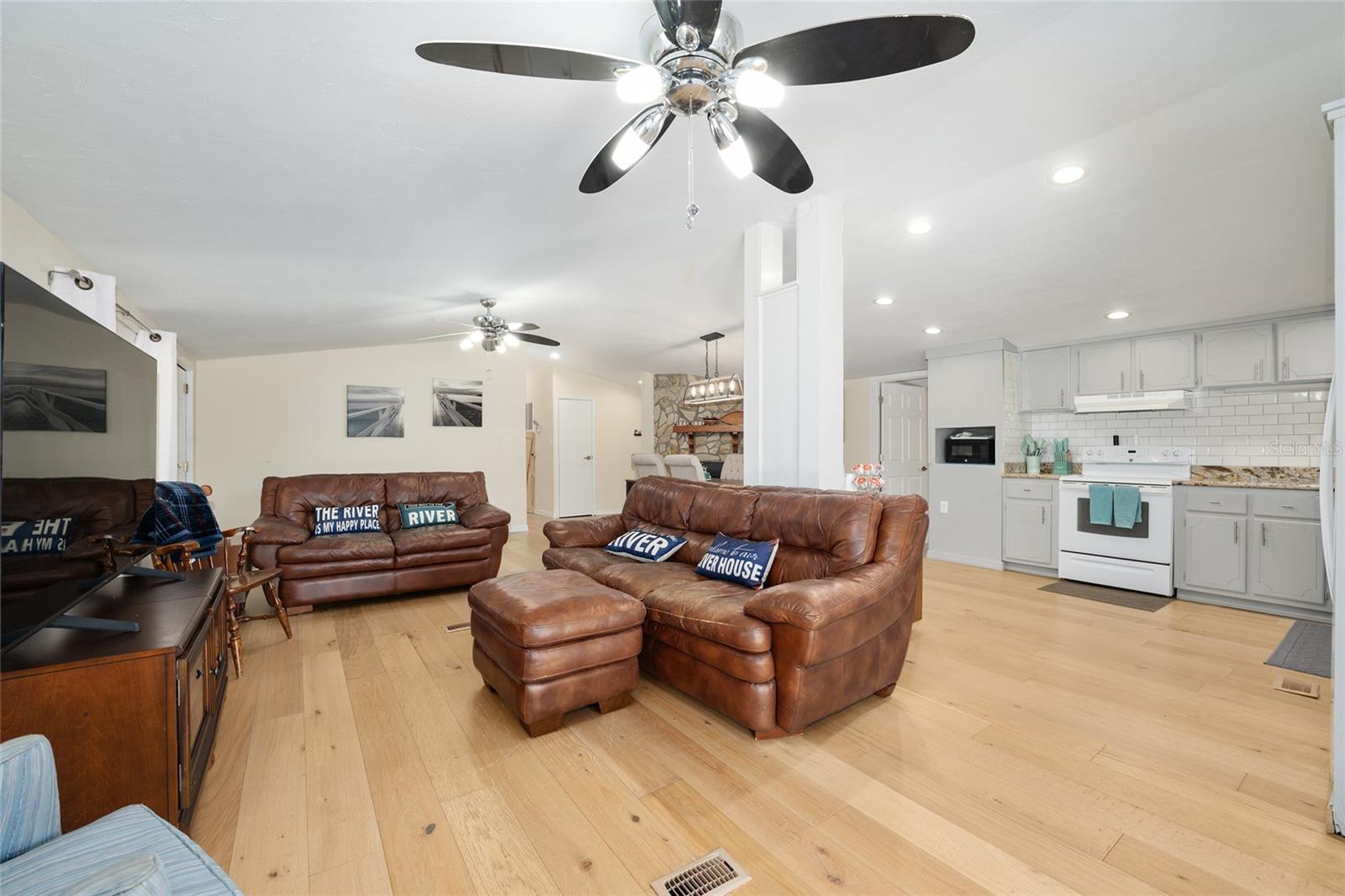 Image 64 of 93 For 7870 25th Place