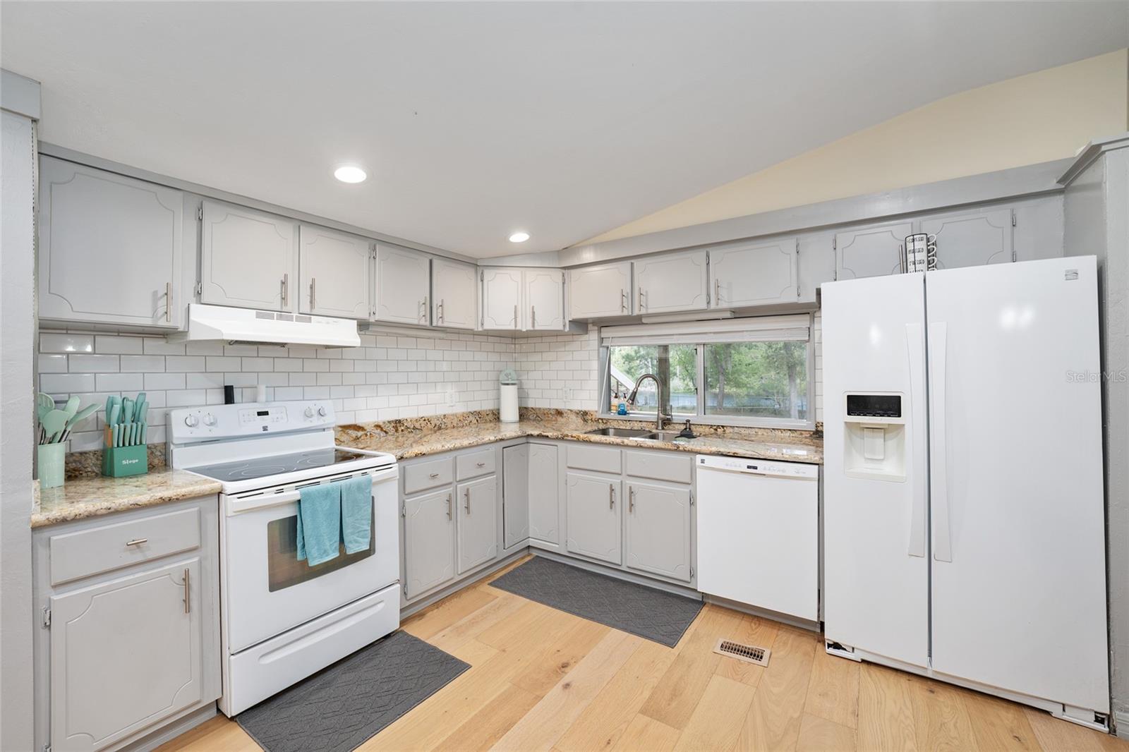 Image 70 of 93 For 7870 25th Place