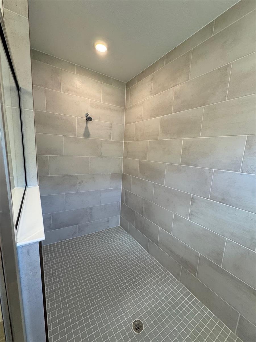 Image 10 of 19 For 13717 Convergence Boulevard