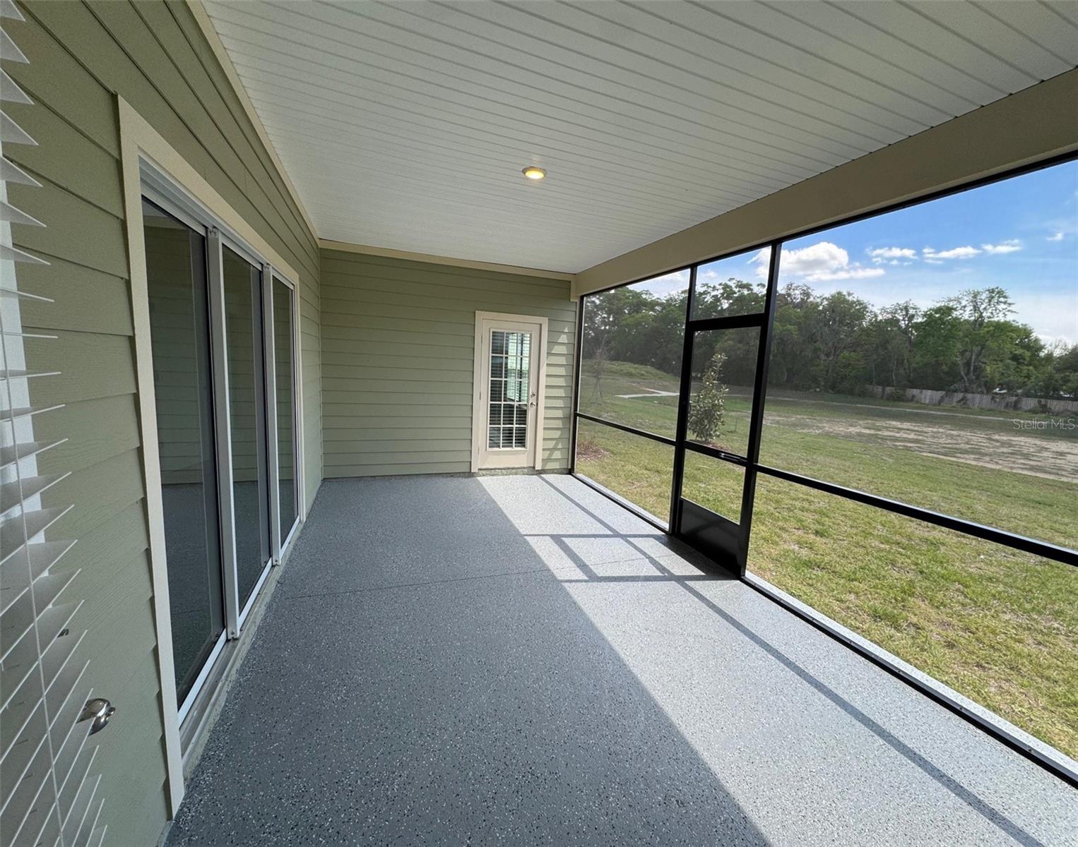 Image 18 of 19 For 13717 Convergence Boulevard