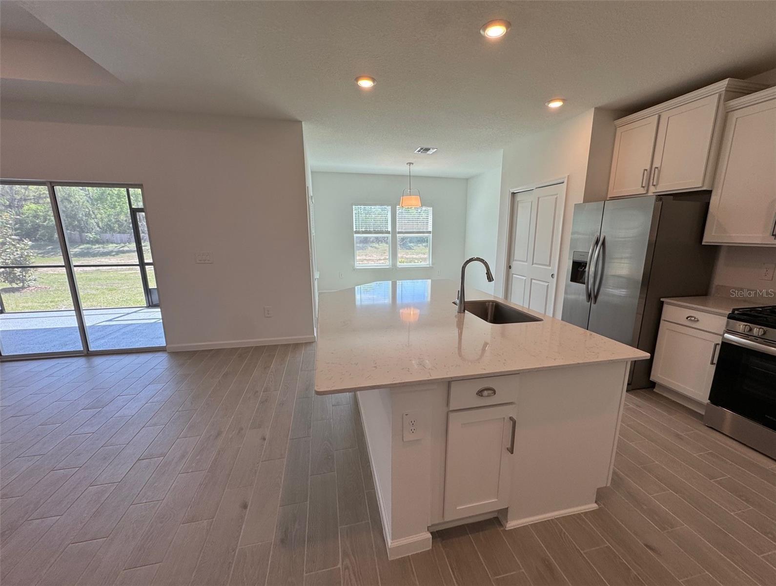 Image 3 of 19 For 13717 Convergence Boulevard