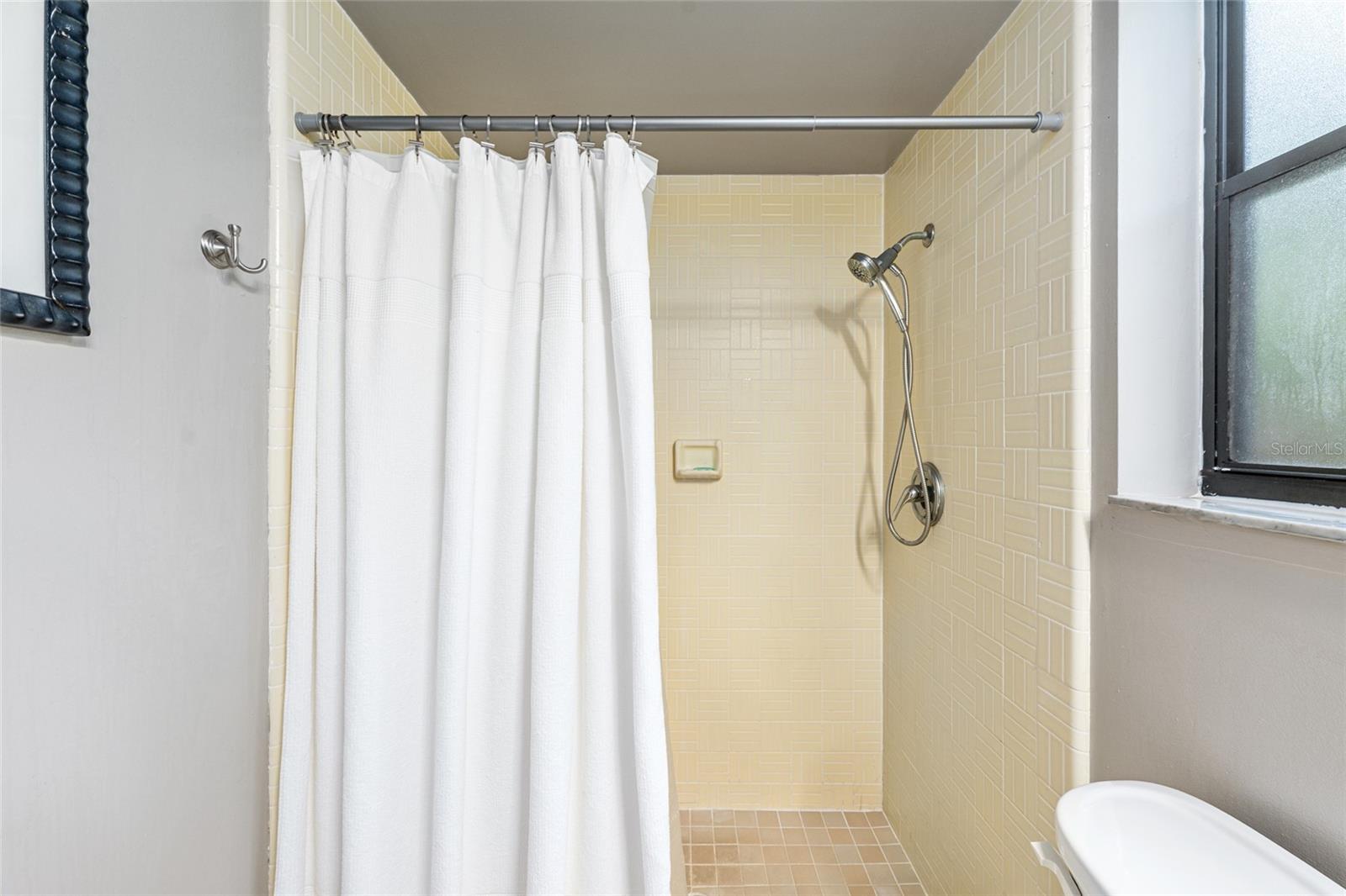 Image 23 of 56 For 2725 38th Street