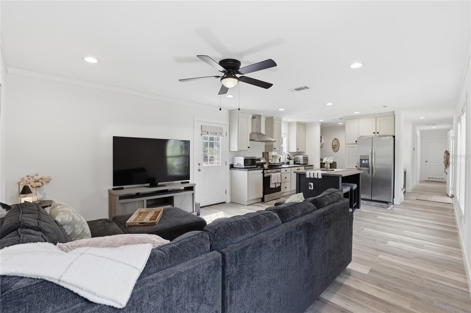 Image 11 of 42 For 11731 106th Court