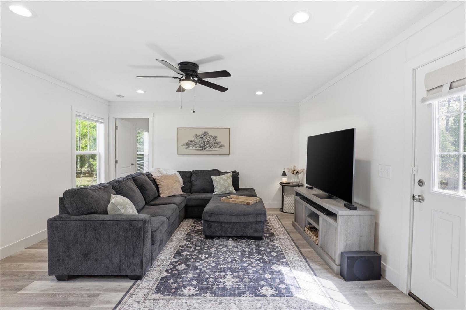 Image 12 of 42 For 11731 106th Court