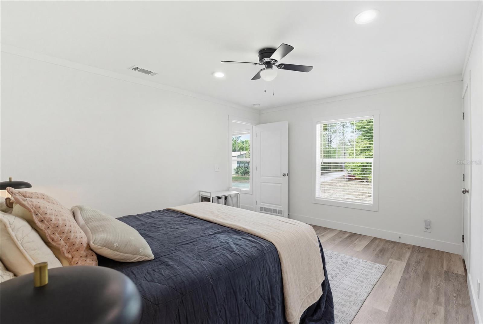 Image 16 of 42 For 11731 106th Court