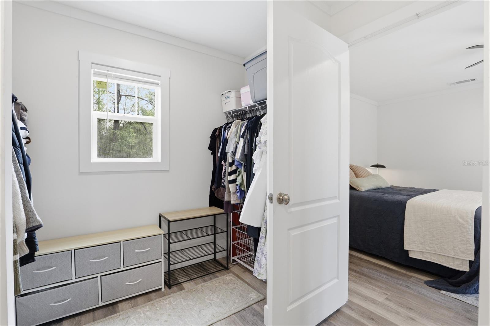 Image 17 of 42 For 11731 106th Court