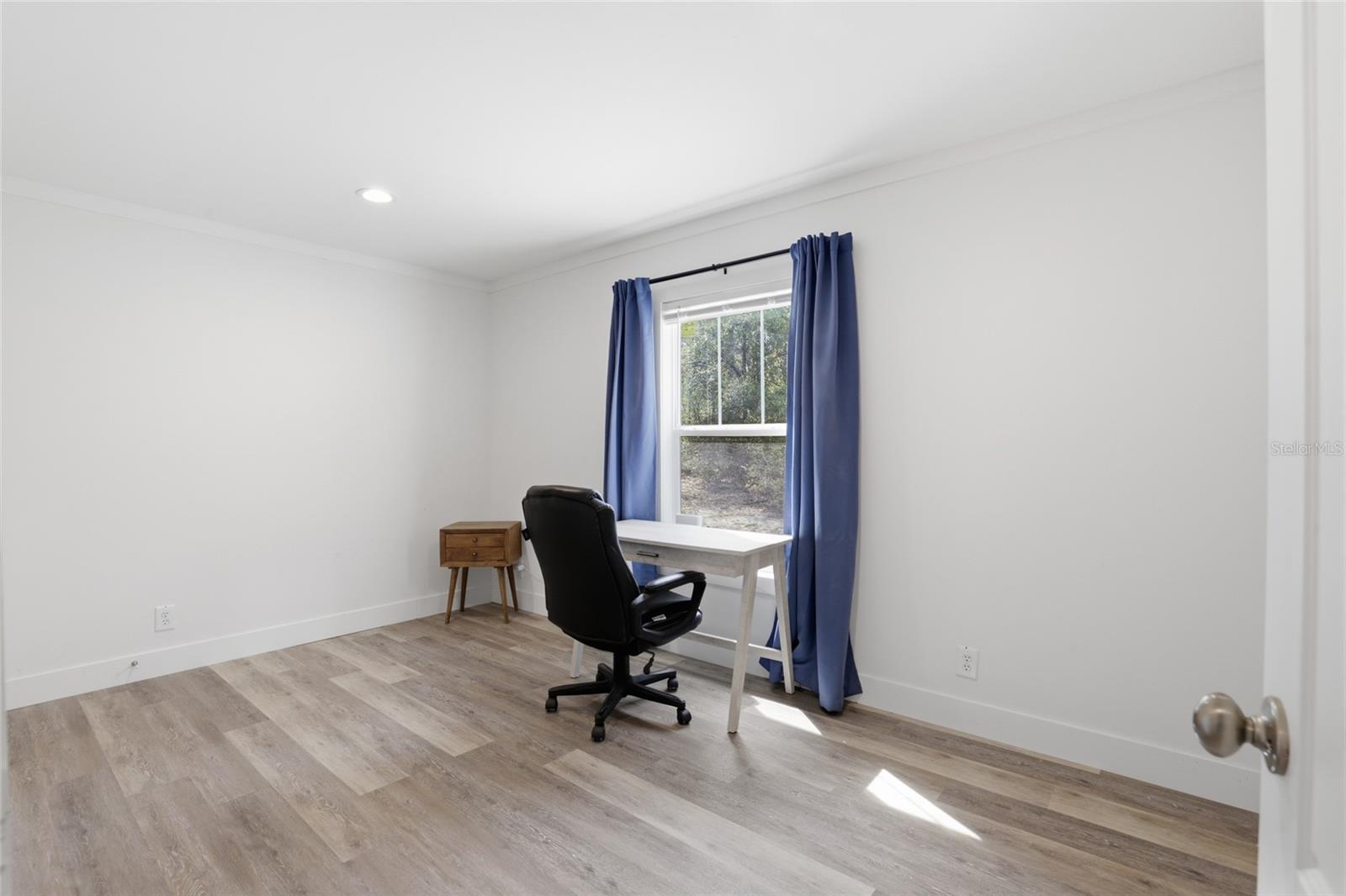 Image 21 of 42 For 11731 106th Court