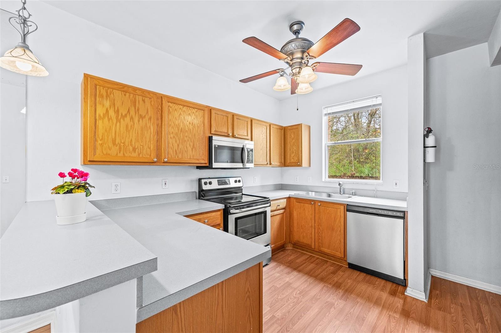 Image 10 of 32 For 3970 20th Avenue 903