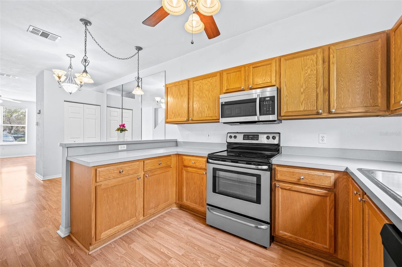 Image 12 of 32 For 3970 20th Avenue 903