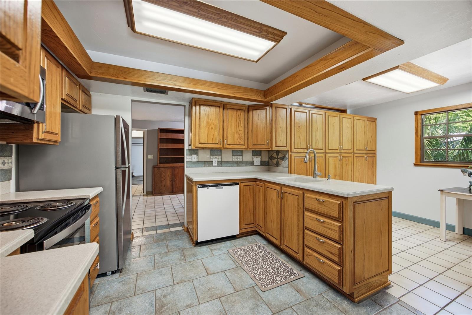 Image 4 of 68 For 3519 30th Boulevard