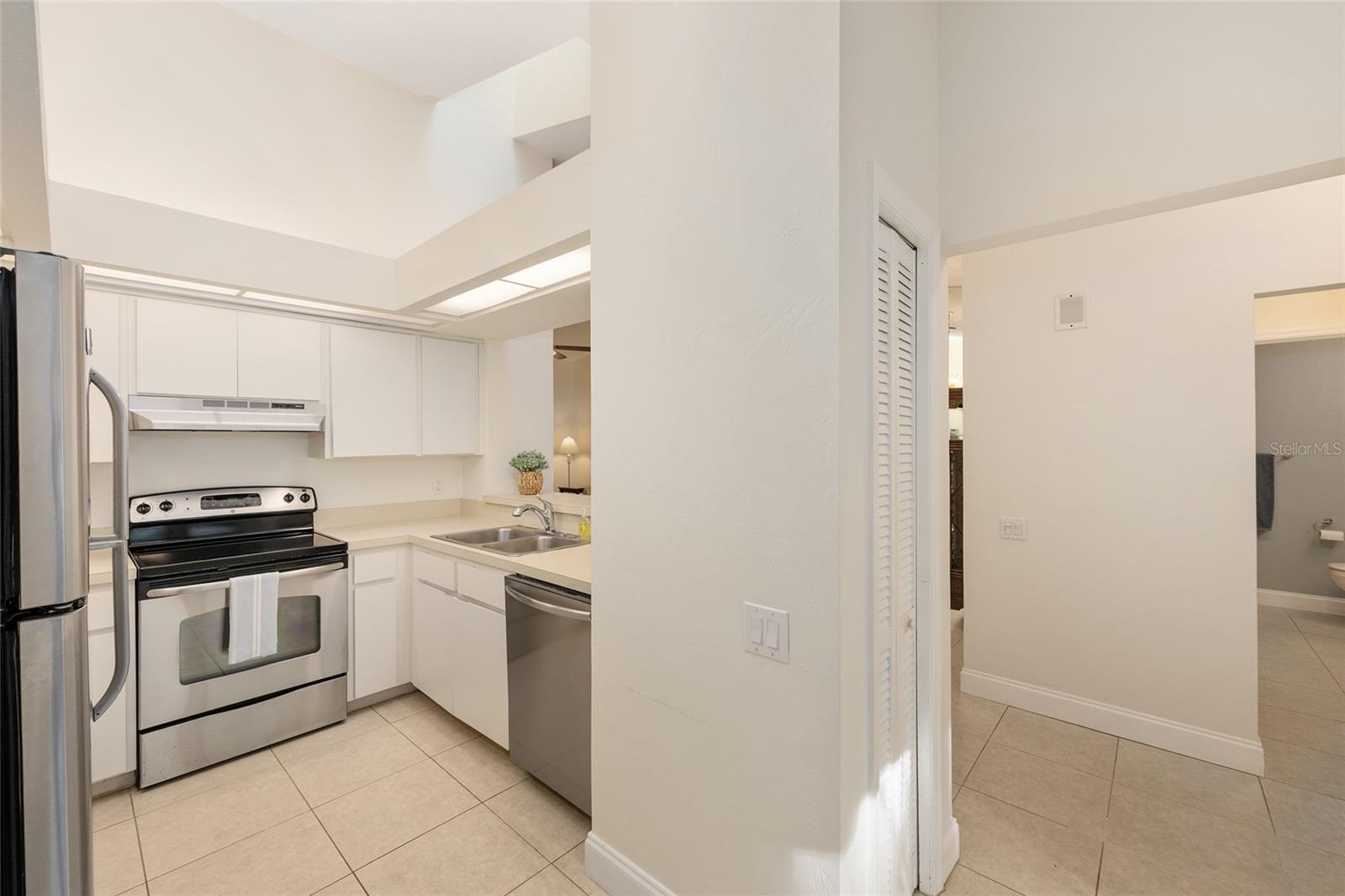 Image 15 of 42 For 3928 23rd Circle