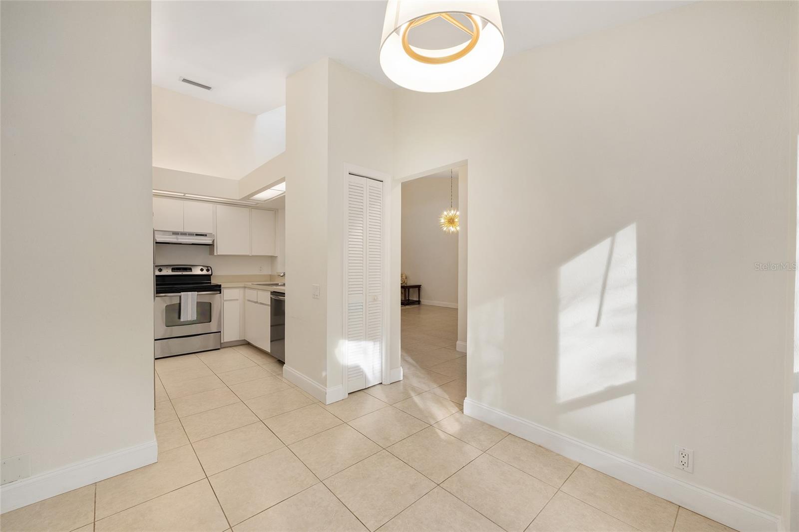 Image 19 of 42 For 3928 23rd Circle