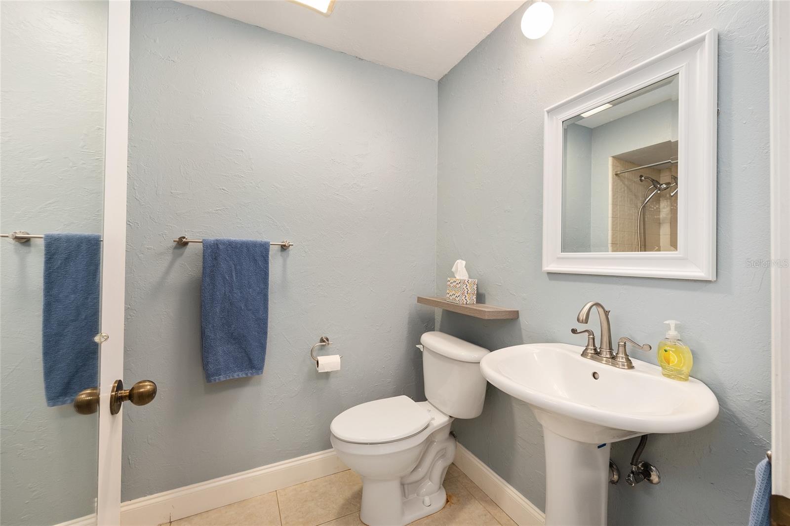 Image 22 of 42 For 3928 23rd Circle