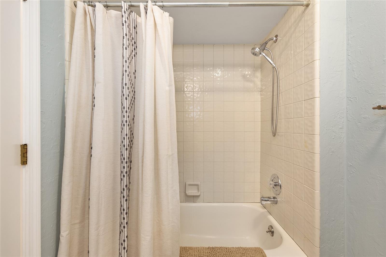 Image 23 of 42 For 3928 23rd Circle