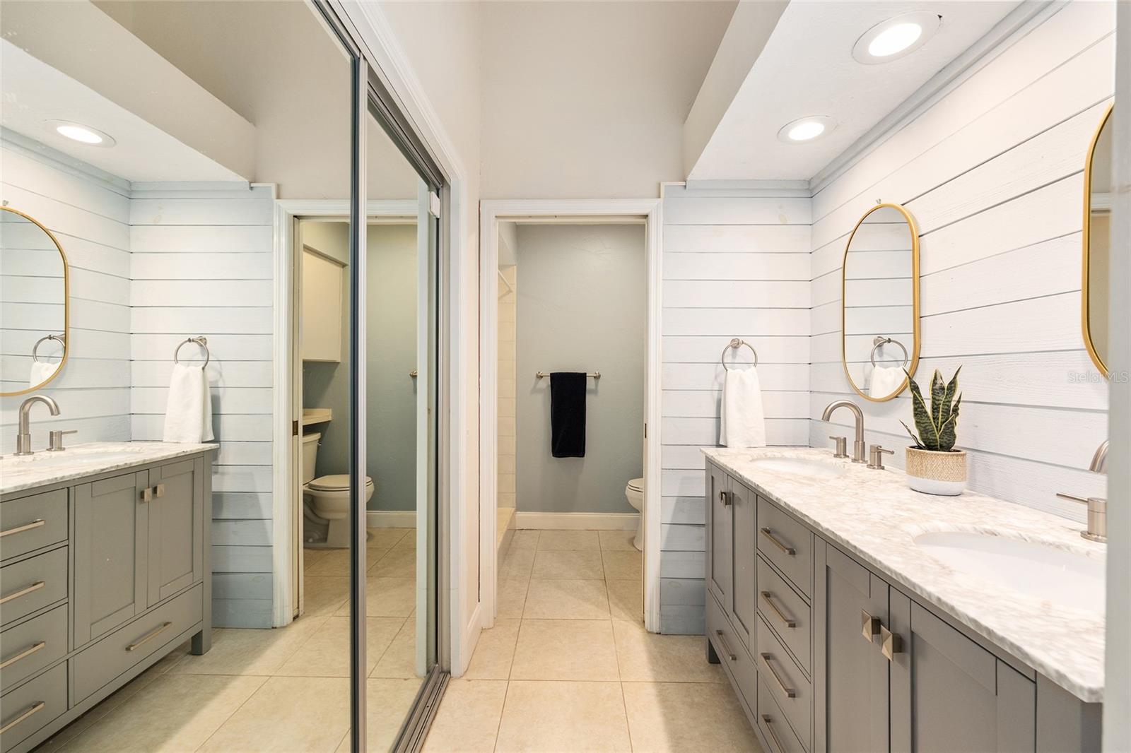 Image 28 of 42 For 3928 23rd Circle