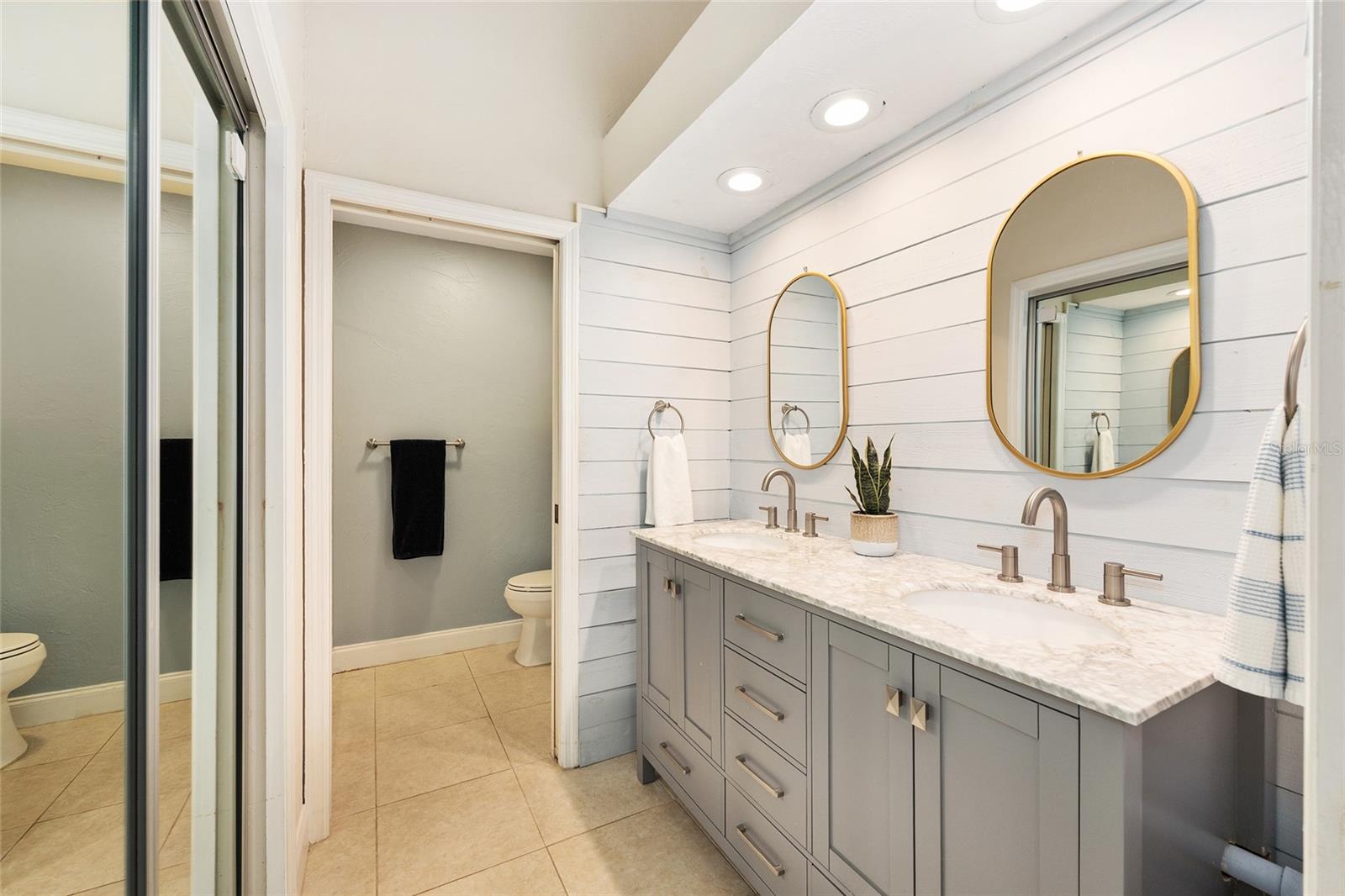 Image 29 of 42 For 3928 23rd Circle