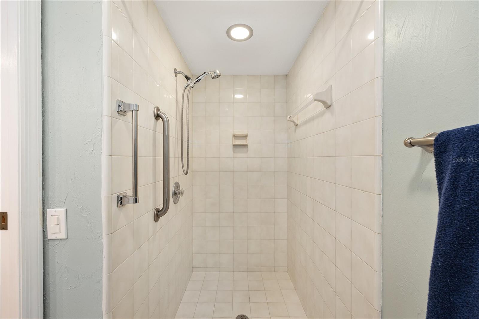 Image 30 of 42 For 3928 23rd Circle