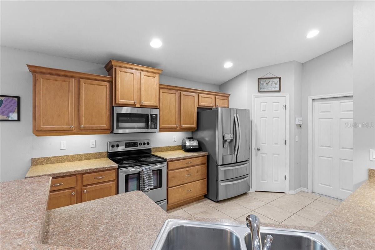 Image 10 of 32 For 934 255th Way