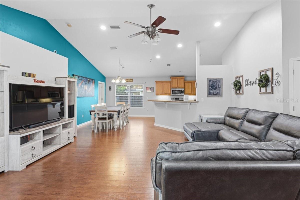 Image 4 of 32 For 934 255th Way