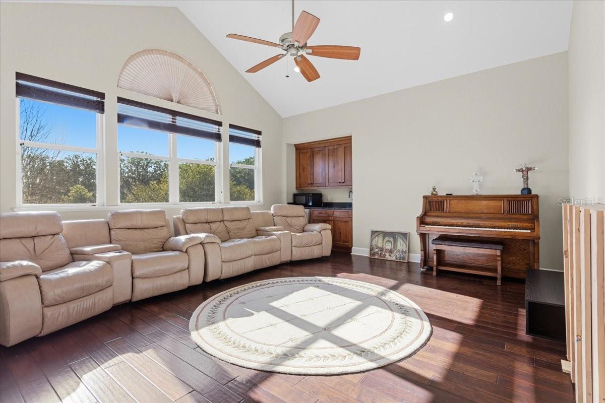 Image 47 of 80 For 10401 153rd Terrace