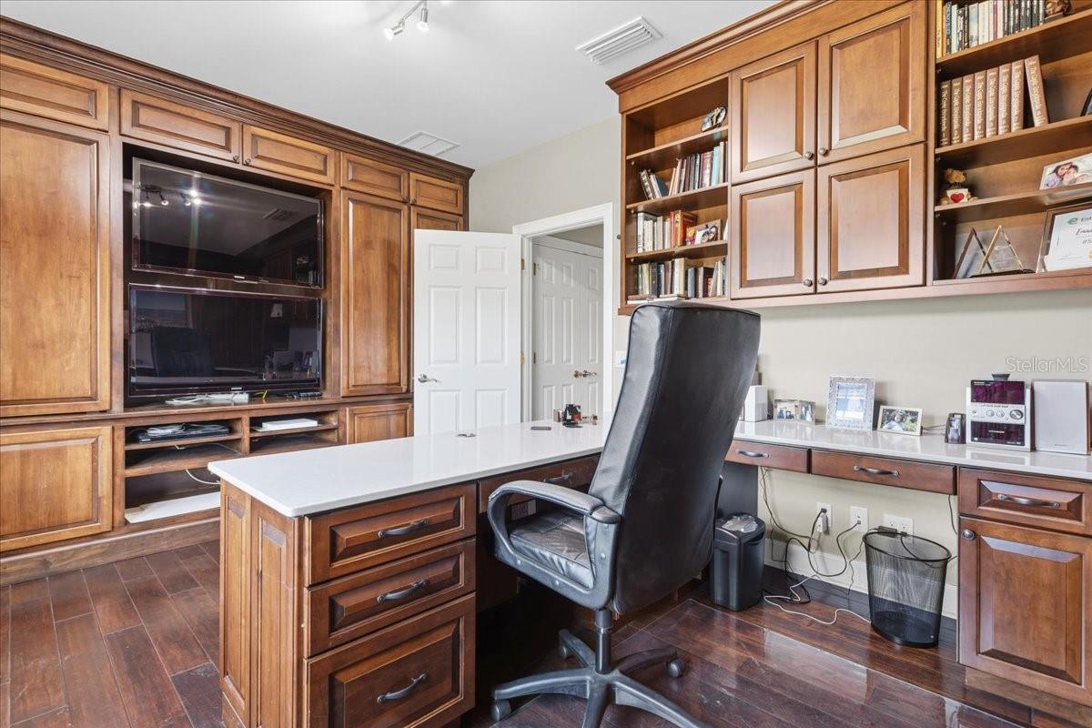 Image 52 of 80 For 10401 153rd Terrace