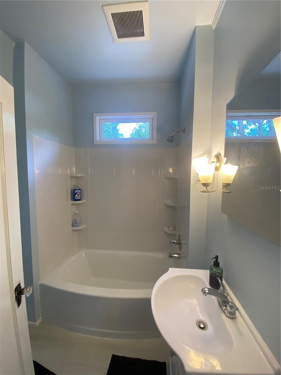 Image 16 of 24 For 6015 Quail Street