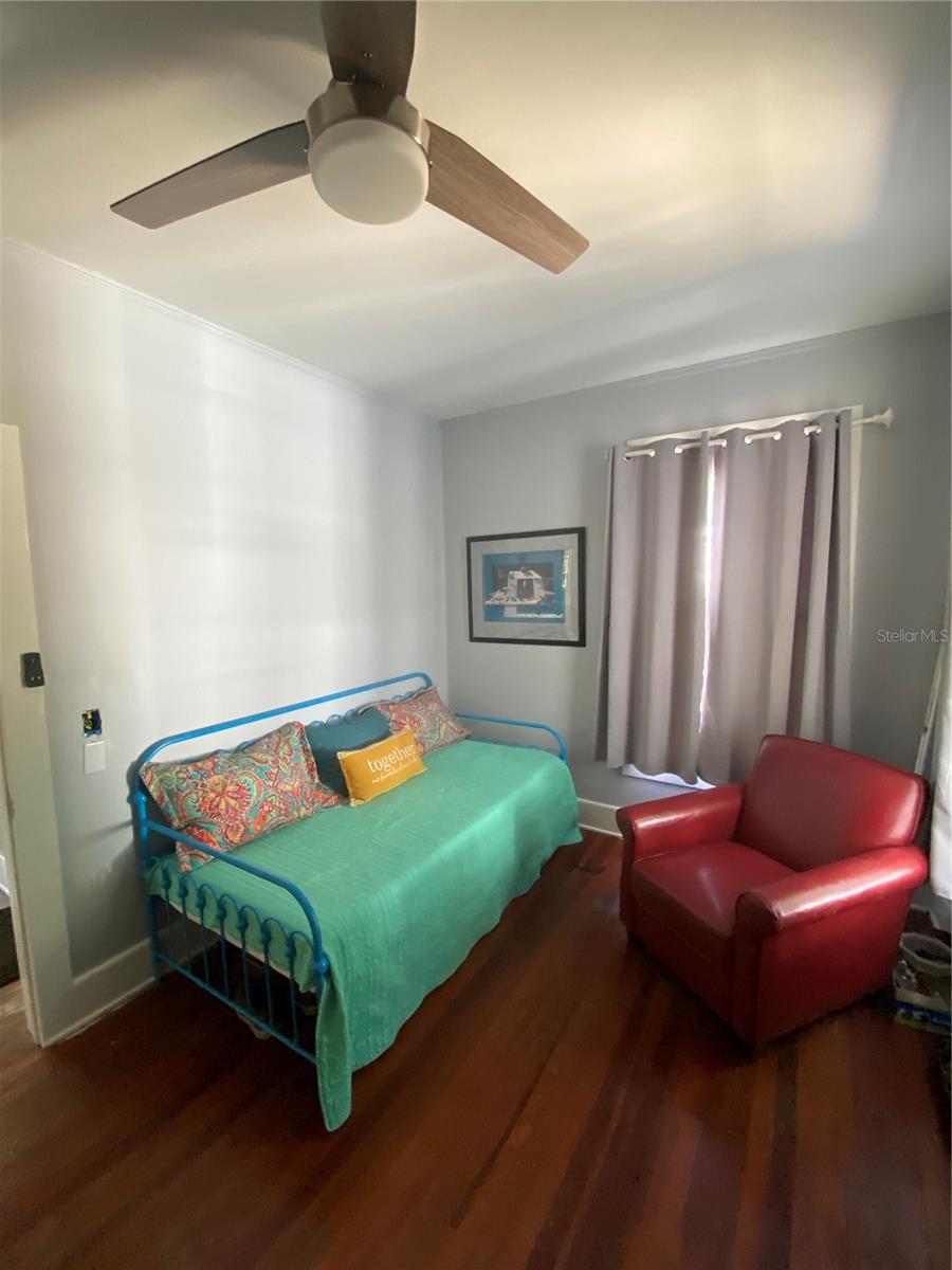 Image 19 of 24 For 6015 Quail Street