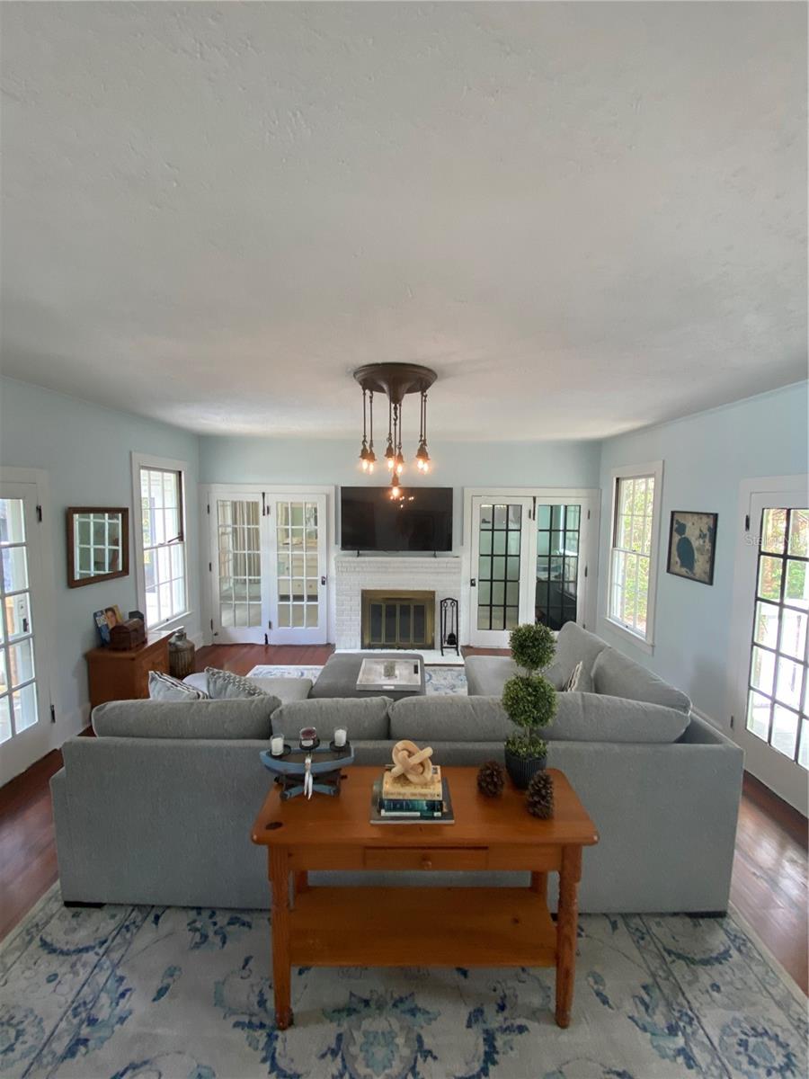 Image 7 of 24 For 6015 Quail Street