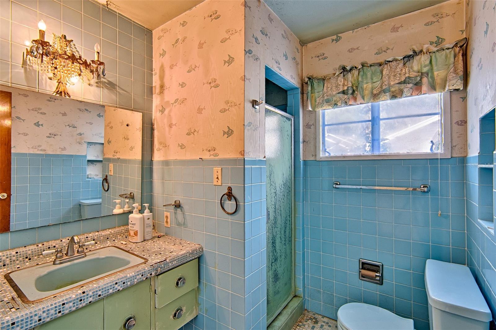 Image 17 of 33 For 948 6th Street