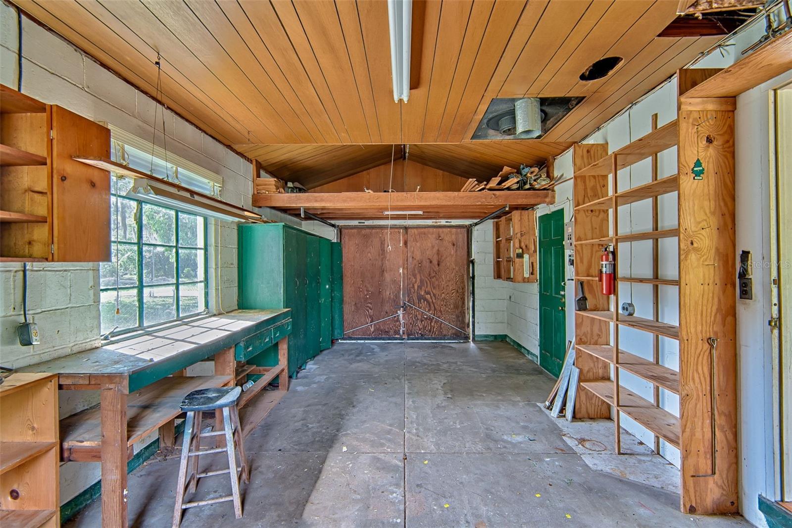 Image 22 of 33 For 948 6th Street