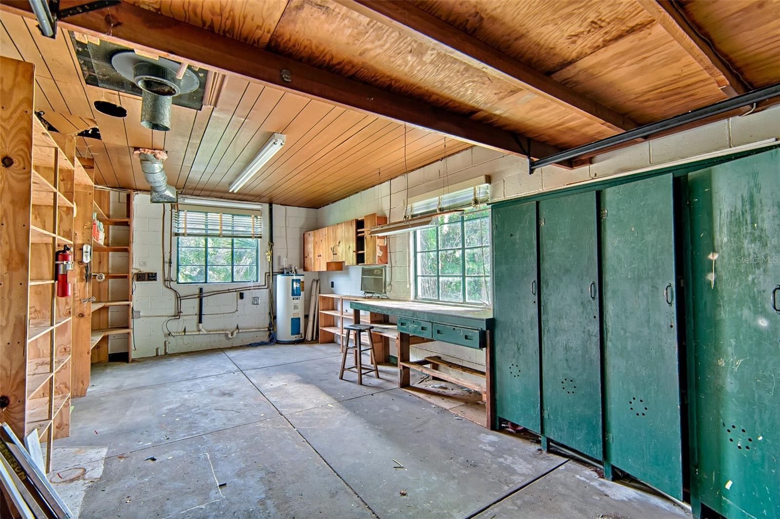 Image 23 of 33 For 948 6th Street