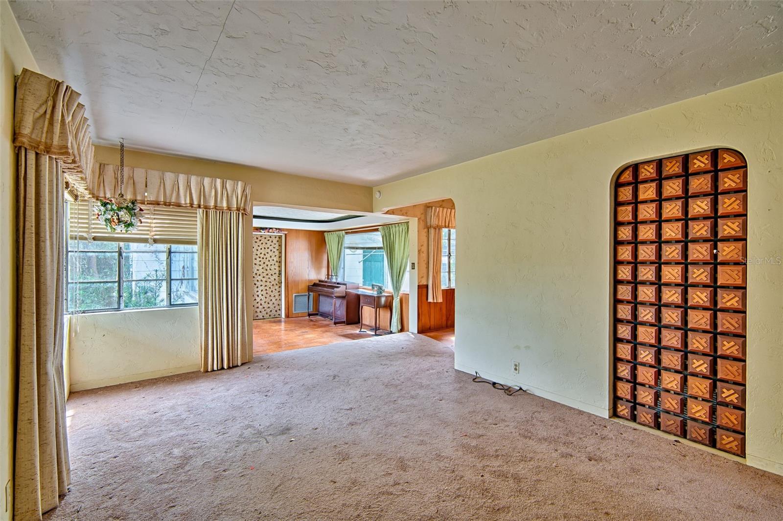 Image 3 of 33 For 948 6th Street