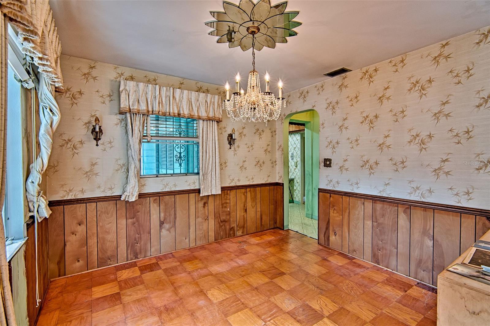 Image 7 of 33 For 948 6th Street