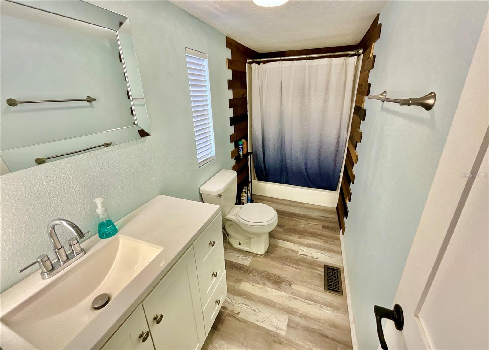 Image 13 of 64 For 175 Whirlwind Loop