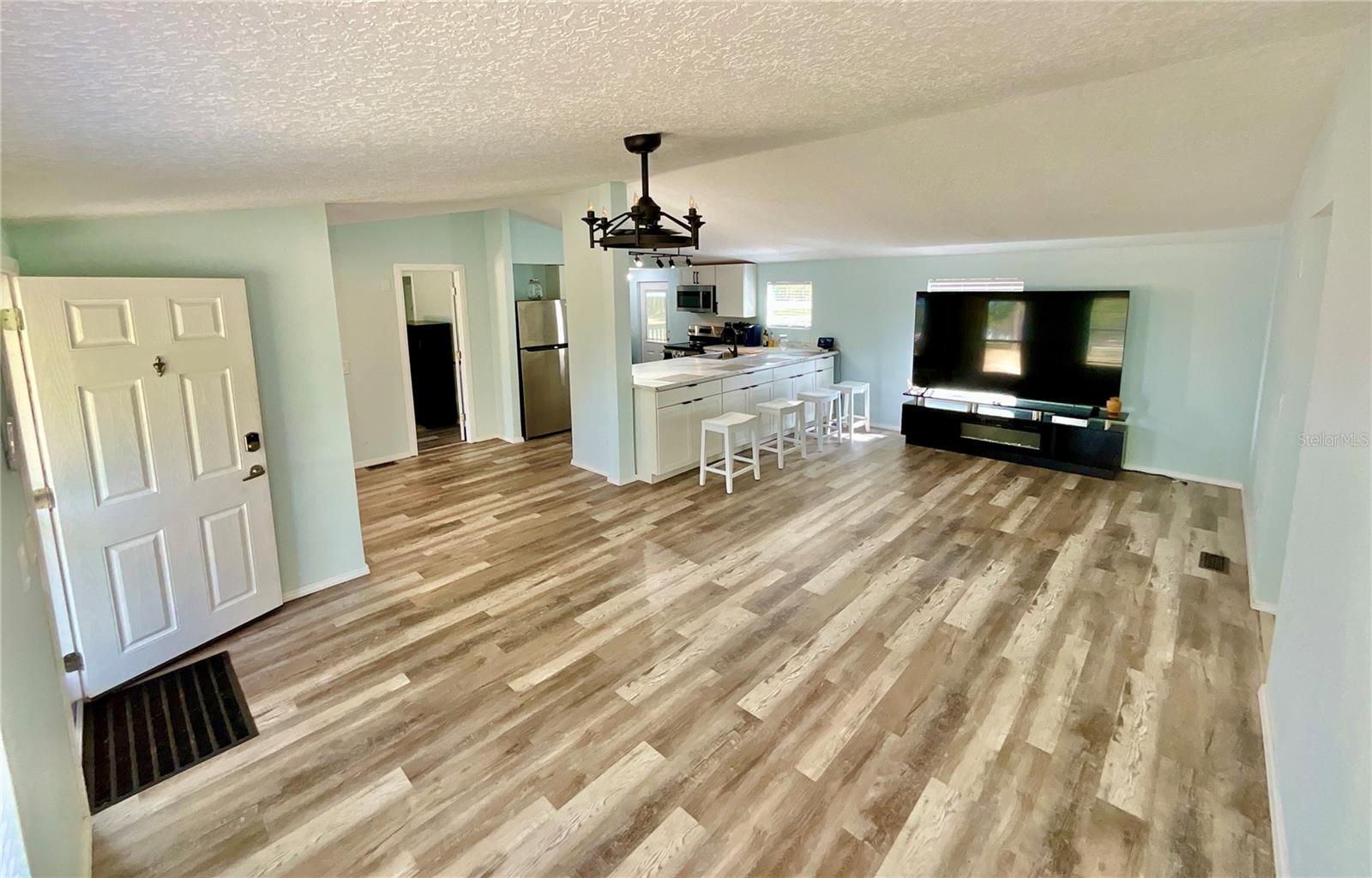 Image 17 of 64 For 175 Whirlwind Loop