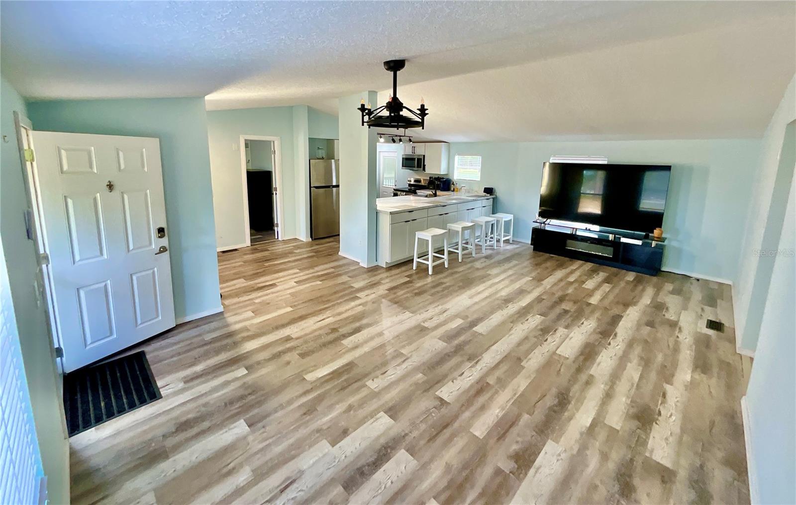 Image 5 of 64 For 175 Whirlwind Loop