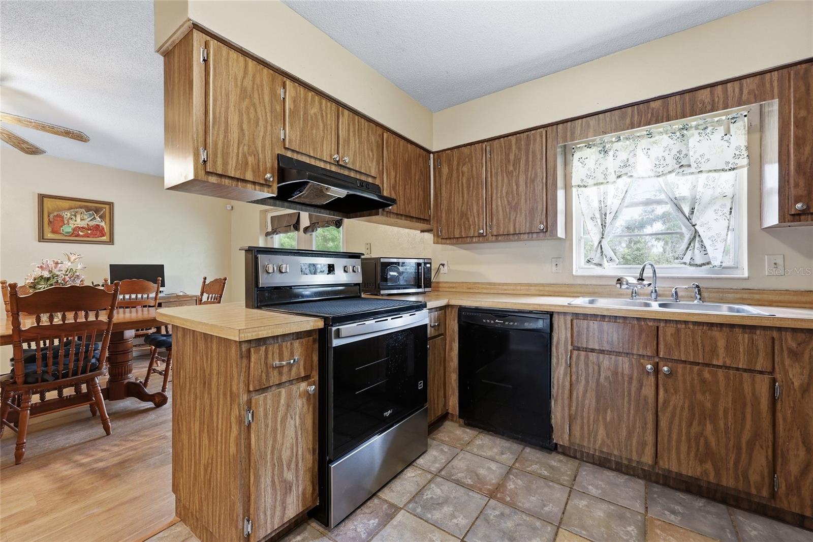 Image 8 of 18 For 2921 54th Avenue