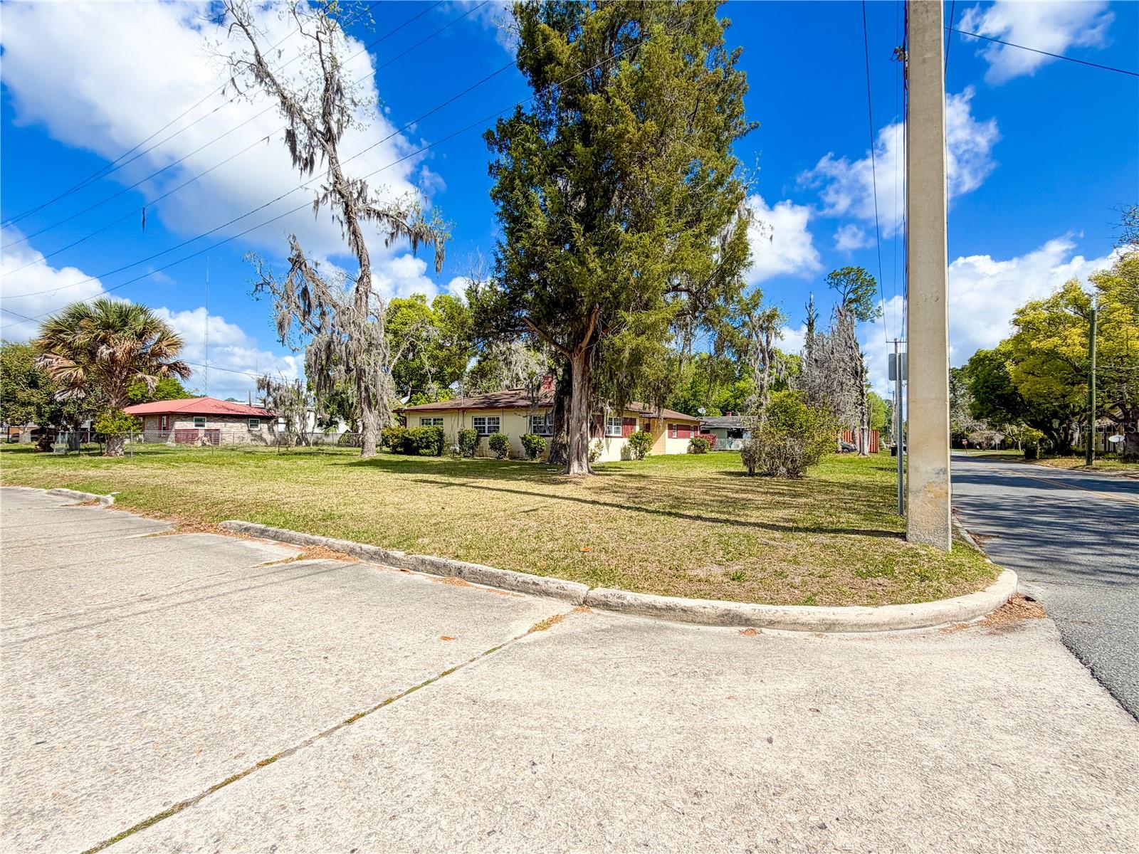 Image 15 of 44 For 615 Church Street