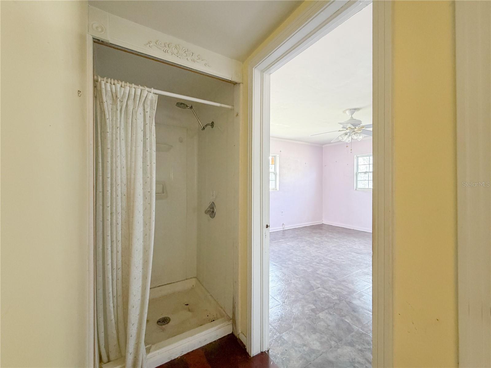 Image 29 of 44 For 615 Church Street