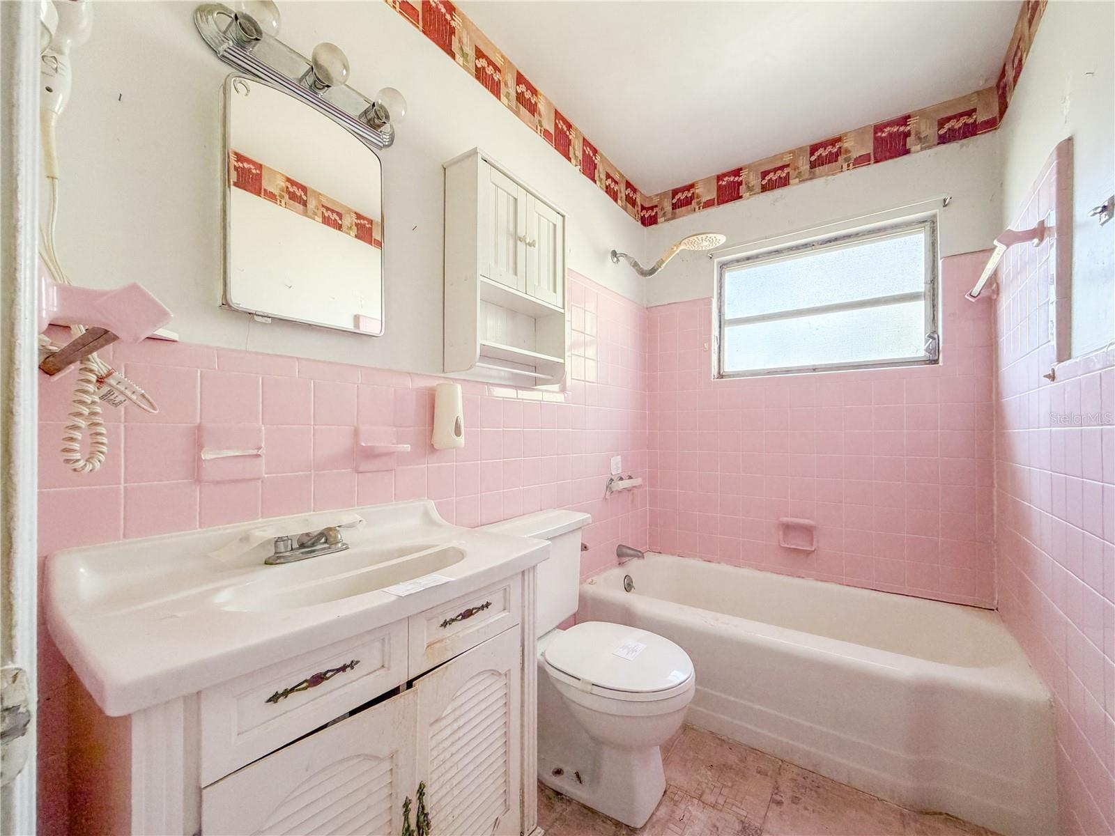 Image 38 of 44 For 615 Church Street