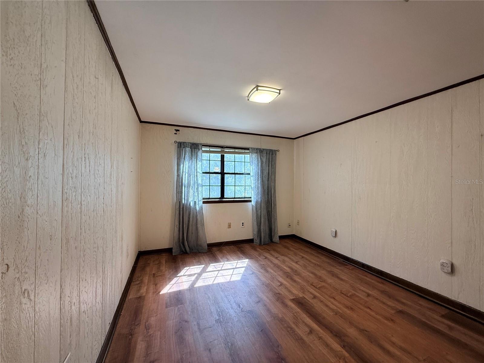 Image 7 of 25 For 6021 57th Way