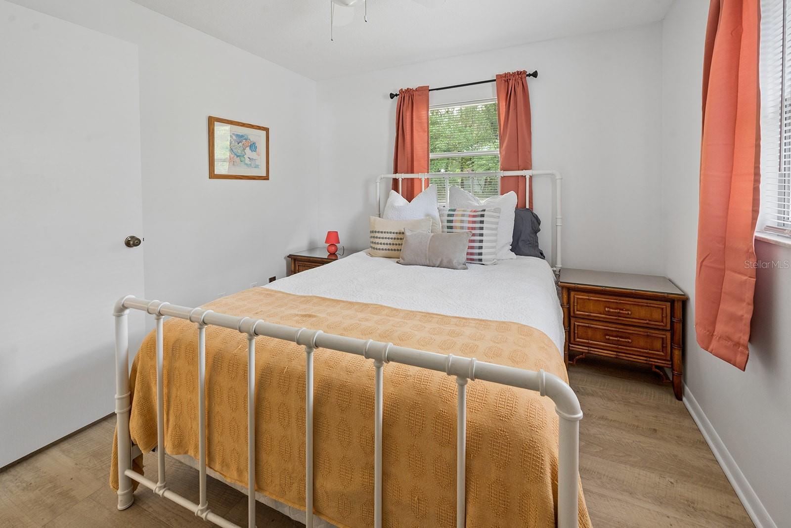 Image 20 of 30 For 102 Swans Nest Circle