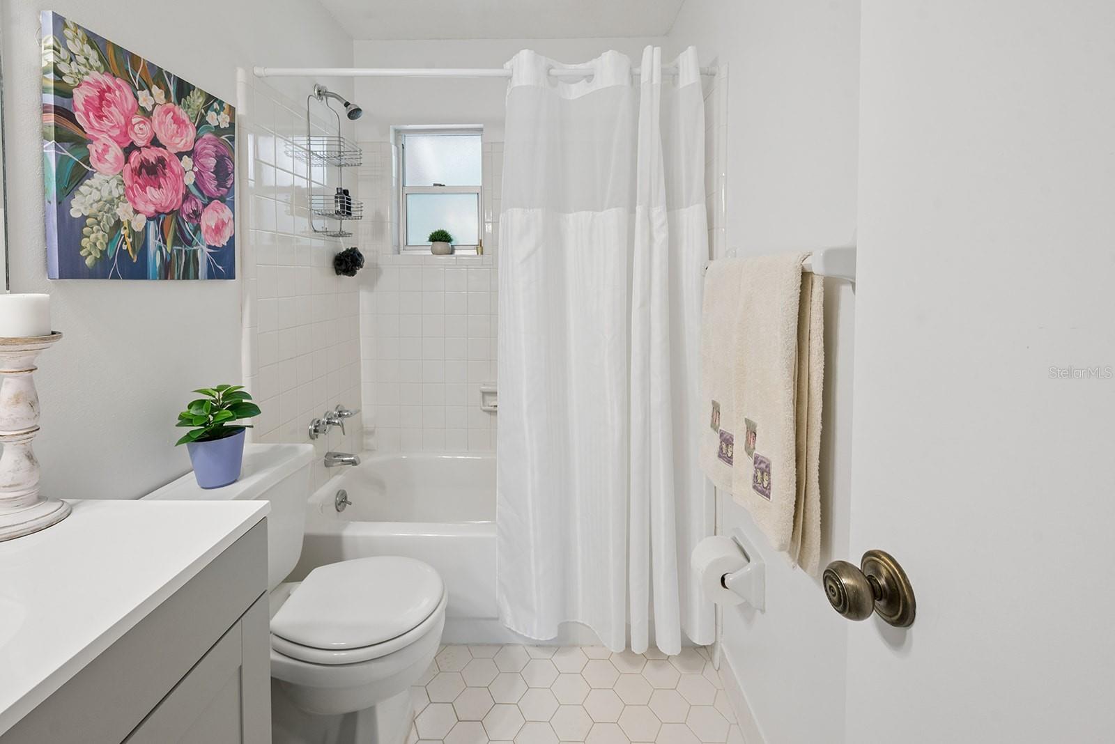 Image 22 of 30 For 102 Swans Nest Circle