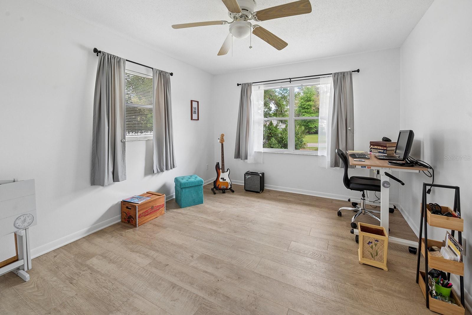 Image 23 of 30 For 102 Swans Nest Circle