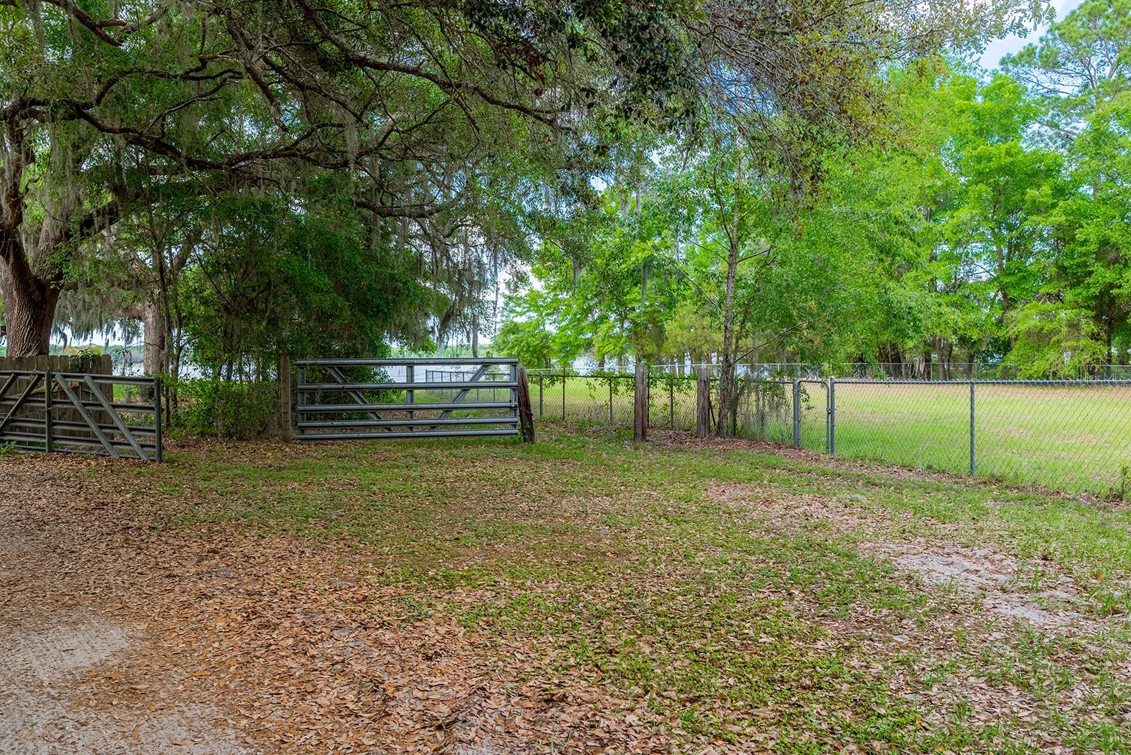 Image 27 of 30 For 102 Swans Nest Circle