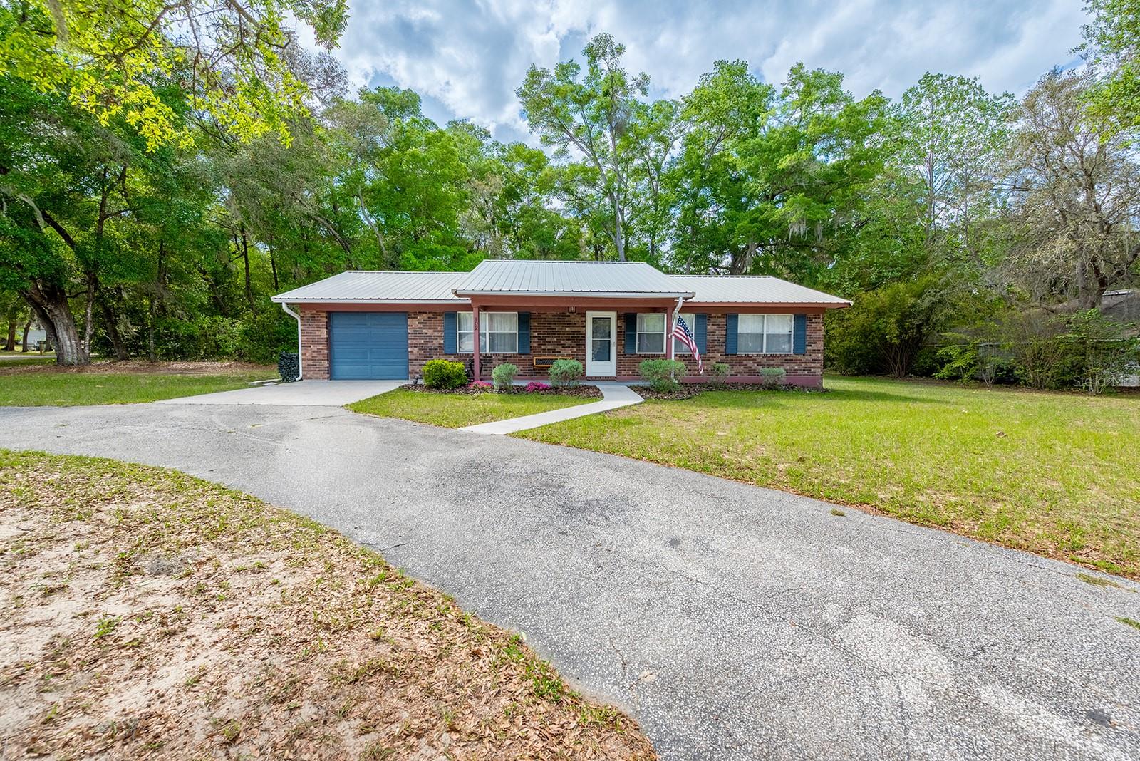 Image 4 of 30 For 102 Swans Nest Circle