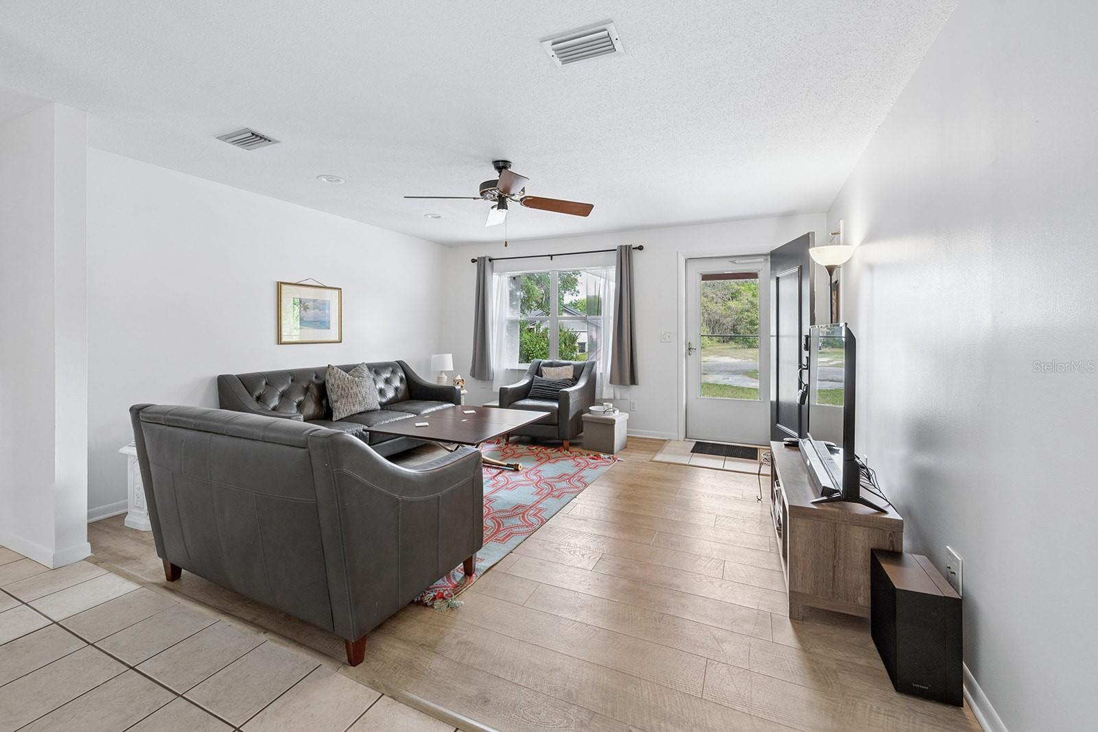 Image 8 of 30 For 102 Swans Nest Circle