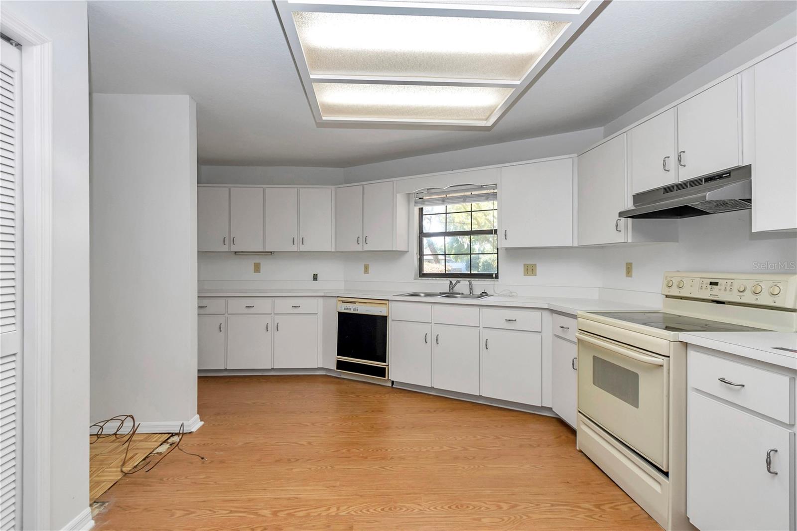 Image 26 of 54 For 8160 53rd Court