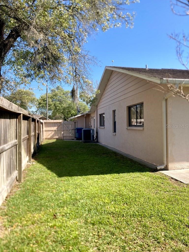 Image 20 of 28 For 2433 Waterfall Drive