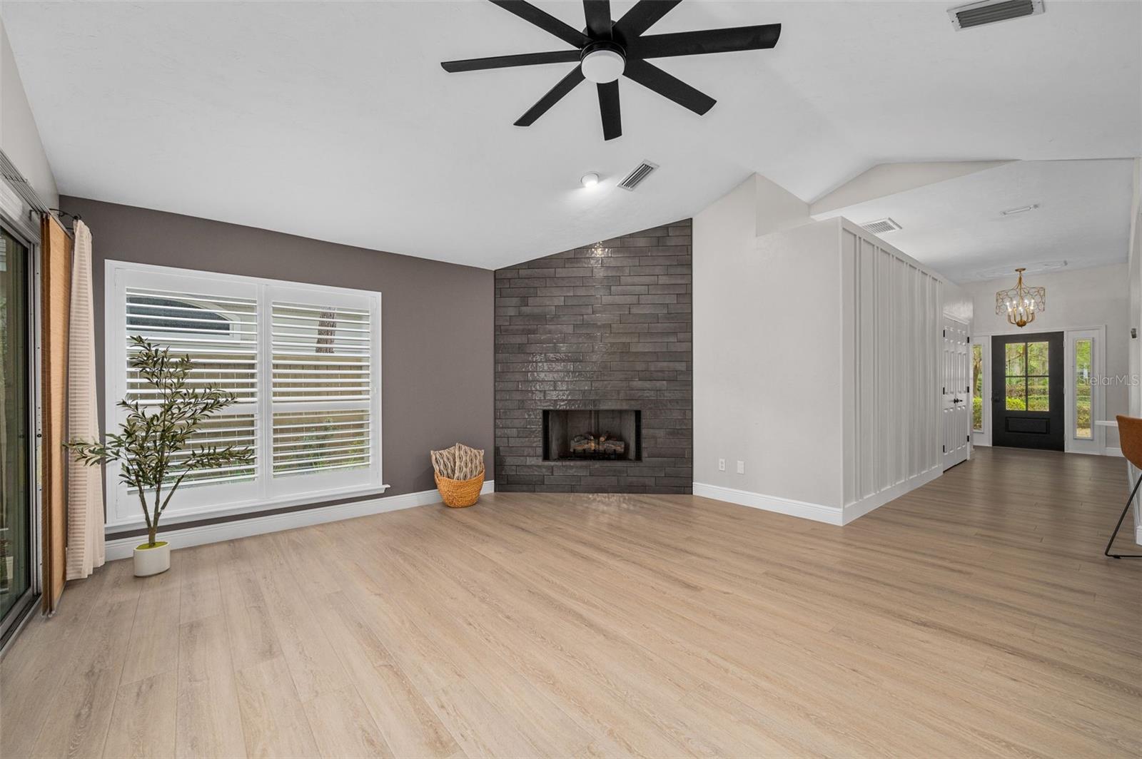 Image 5 of 42 For 9821 34th Road